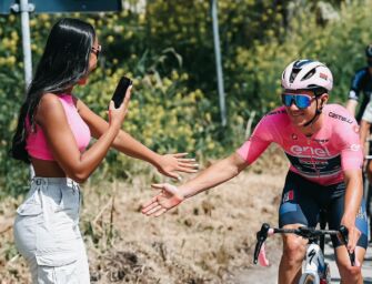 Ciclone Covid al Giro, martedì si riparte da Scandiano