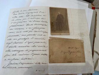 Lettere di Cavour, Tommaseo e Casati salvate dall’alluvione e portate a Vignola