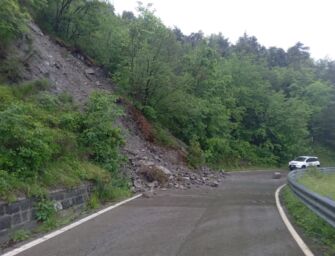 Frana, chiusa la Sp 57 tra Vetto e Ramiseto