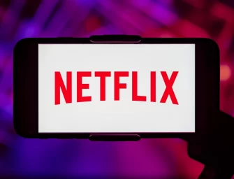 Arriva la stretta Netflix, stop alla condivisione delle password