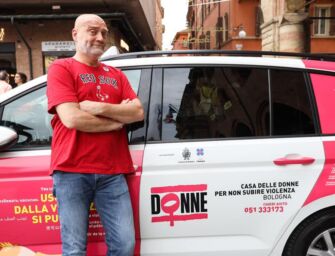 Sospeso il tassista di  Bologna che combatte i no-Pos: disonora la categoria