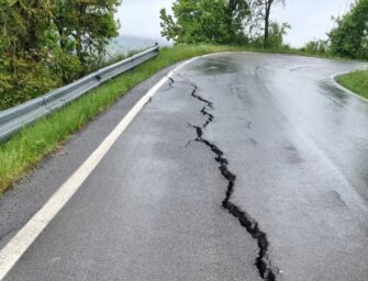 Frane e detriti, stop su strade provinciali