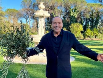 Funerali di Stato in Duomo a Milano, il cordoglio di amici e avversari