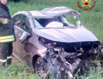 Auto si ribalta a Fellegara di Scandiano, morto un 37enne