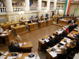 Reggio. Consiglio comunale approva il nuovo Patto parasociale di Iren