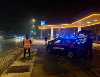 Alcol, droga, guida senza patente e assicurazione. Controlli dei carabinieri di Castelnovo Monti