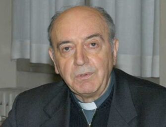 Addio a don Emilio Landini, ufficio stampa e pioniere della tv della diocesi di Reggio
