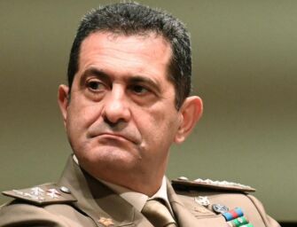 Ricostruzione, la prima visita del generale