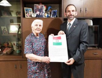 Reggio. Urne da record: 102 anni e non ha mai perso un voto, premiata