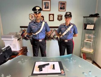 Castelnovo Sotto. Fermato per un controllo, ragazzino fugge e perde la scacciacani