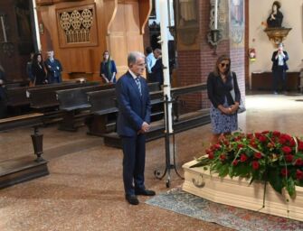 L’addio a Flavia Franzoni a Bologna