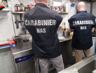 Nas nei locali etnici: sospese quattro attività, sequestrati 8 quintali di prodotti alimentari