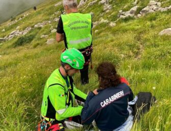 Difficile salvataggio per una donna ferita e in ipotermia sul monte Casarola