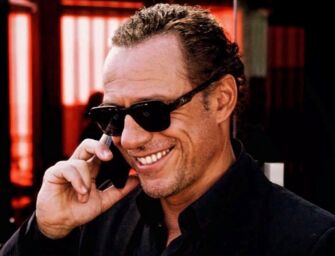 Stefano Accorsi protagonista di una miniserie dedicata al Nobel Marconi