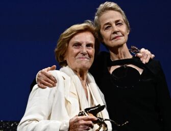 Leone d’oro alla Cavani: “Sono la prima donna in 80 anni, non è giusto”