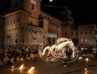 Al via il lungo weekend del Buskers Festival, Ferrara ritorna magica