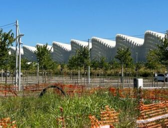 Stop AV a Reggio, la Mediopadana cattedrale deserta