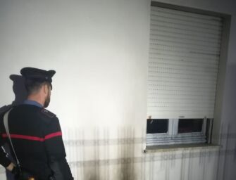 Tre bombe Molotov contro una casa di Novellara, indagini