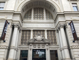 Reggio. Far West al Mercato Coperto, ubriaco sputa e pesta i carabinieri: in 2 all’ospedale