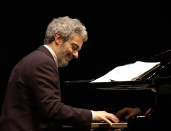 Al Valli il maestro Nicola Piovani per il San Silvestro dei reggiani