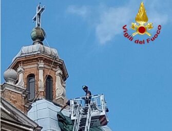 Fiorano modenese. La cupola perde i pezzi, chiuso il santuario