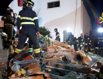 Crolla casa nel Ferrarese: 2 morti