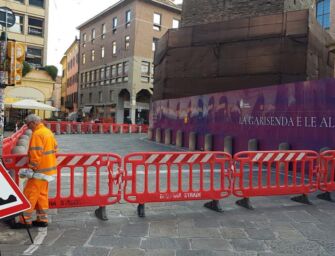 Piazza Due Torri rimarrà chiusa per anni