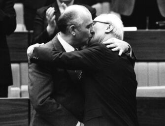 Il linguaggio del punk. Al Rosebud “Kissing Gorbaciov”, con i due registi