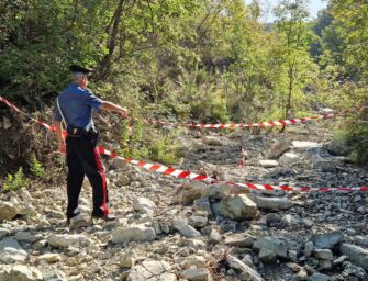 Vezzano sul Crostolo, dal torrente in secca spunta una granata