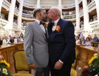 Reggio, Marco e Fabio ieri sposi (con la ‘benedizione’ della cugina suora)