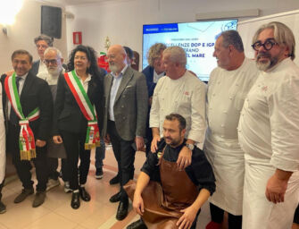 Granchio blu e chef stellati: è polemica