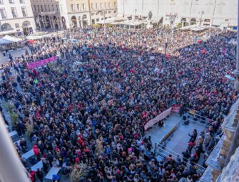 Parma. Cavandoli (Lega) fischiata, lei: brutto esempio di femminismo
