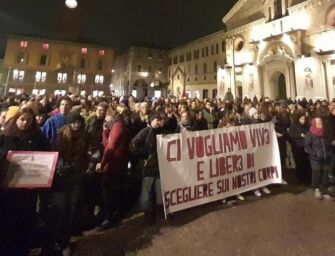 Reggio, mille in piazza per Giulia (video-foto)