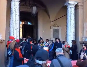 E a sorpresa dal Comune l’uscita degli sposi