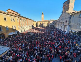 Violenza donne, migliaia in piazza a Reggio per dire basta (video-foto)