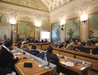 Reggio, dai sindaci via libera al Bilancio della Provincia: nonostante i tagli 44 mln di investimenti