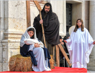 Reggio Natale. Un presepe vivente attraversa le strade del centro storico