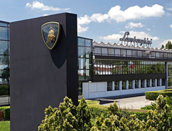 Storico accordo alla Lamborghini, sì alla settimana corta: si lavorerà 4 giorni