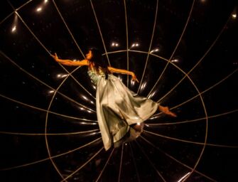 Ultimo a Reggio con spettacolo di luci