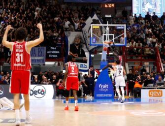 Basket, una grande Pallacanestro reggiana sbanca Napoli 89 a 87