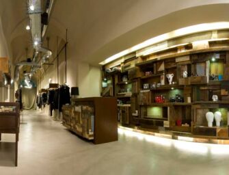 Reggio, l’inarrestabile desertificazione del centro: abbassa le serrande InternoB197