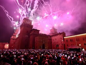 Capodanno a Ferrara, torna lo show pirotecnico e musicale del Castello Estense