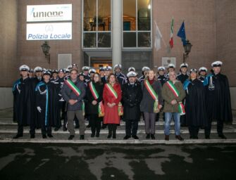 La festa della polizia locale della Bassa reggiana: presto l’unità cinofila