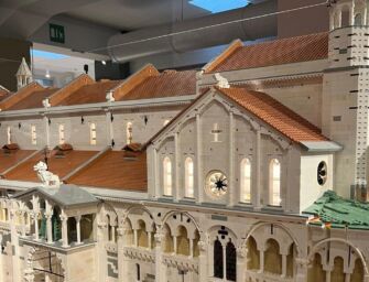 Dal 6 gennaio in mostra al Nuovo Diurno il Duomo di Modena fatto con 100 mila mattoncini Lego