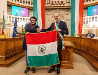 “Un grande onore”, Reggio ha conferito il Primo Tricolore a Patrick Zaki