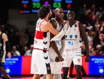 Notte luminosa per la Unahotels Reggio, batte la Virtus nel derby (72-66)