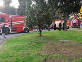 Castelvetro. In fiamme garage di un condominio, è inagibile