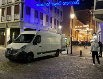 E scoppia il caso del furgone ‘mascherato’