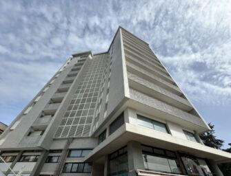 Dopo due anni di lavori Iren smart solutions consegna alla città il riqualificato grattacielo di Reggio