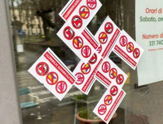 Pavullo, sulla sede del circolo Pd le svastiche